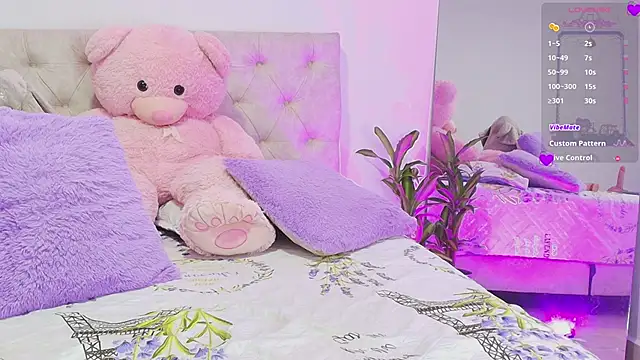 SoofiKiss online show from March 26, 2026, 10:29 pm