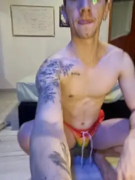 SweetGoodBoy22 online show from October 10, 2025, 7:36 pm