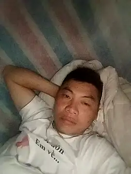 Snapshot of -CHOI-83 chatting on October 5, 2025, 12:01 am -CHOI-83 online show from October 5, 2025, 12:01 am