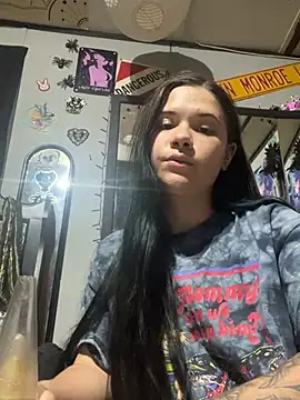Snapshot of Jynx420friendly chatting on June 29, 2026, 5:56 pm Jynx420friendly online show from June 29, 2026, 5:56 pm
