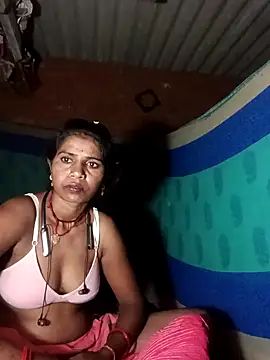 Snapshot of Rto_pooja chatting on October 3, 2025, 8:32 pm Rto pooja online show from October 3, 2025, 8:32 pm