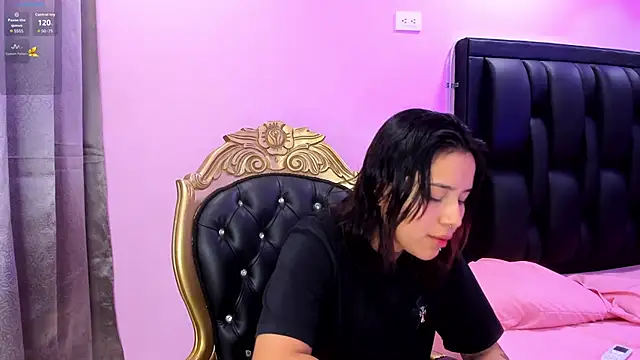 Nixielee  online show from October 13, 2025, 12:40 pm
