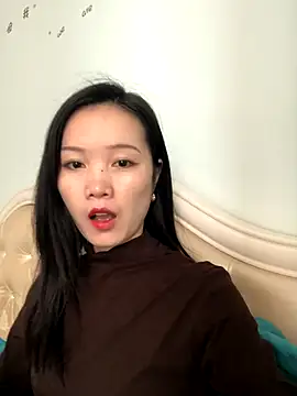 Snapshot of Mile-m chatting on November 21, 2025, 2:32 am Mile-m online show from November 21, 2025, 2:32 am