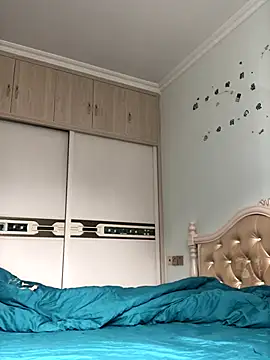 Snapshot of Mile-m chatting on October 16, 2025, 2:20 am Mile-m online show from October 16, 2025, 2:20 am