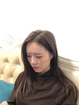 Snapshot of Mile-m chatting on December 15, 2025, 10:32 am Mile-m online show from December 15, 2025, 10:32 am