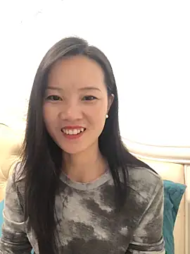 Snapshot of Mile-m chatting on October 26, 2025, 1:44 pm Mile-m online show from October 26, 2025, 1:44 pm