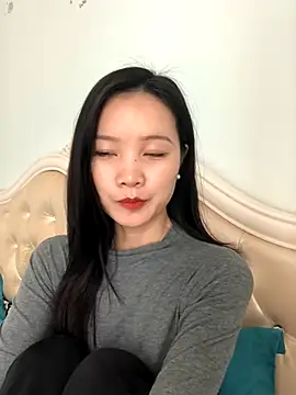 Snapshot of Mile-m chatting on November 27, 2025, 4:57 am Mile-m online show from November 27, 2025, 4:57 am