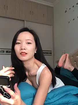 Snapshot of Mile-m chatting on November 28, 2025, 3:39 am Mile-m online show from November 28, 2025, 3:39 am