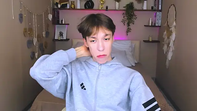 MarkBranston online show from November 11, 2025, 8:58 pm