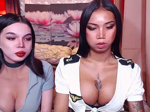 TWINKTRANSSHANEL online show from November 5, 2025, 4:59 am