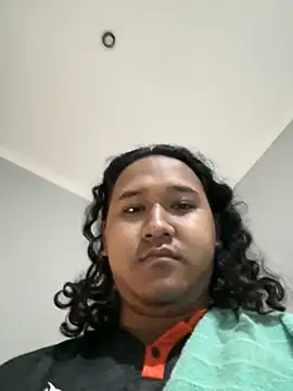 Snapshot of latexidn chatting on December 3, 2025, 11:31 am latexidn online show from December 3, 2025, 11:31 am