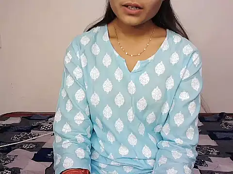 Snapshot of hottyy-_nehu chatting on October 17, 2025, 8:17 am hottyy- nehu online show from October 17, 2025, 8:17 am