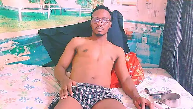 EbonyTiger69 online show from April 3, 2026, 12:39 am