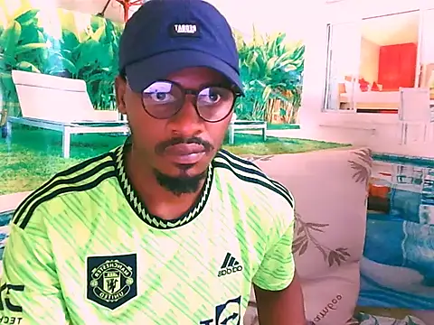 Snapshot of EbonyTiger69 chatting on November 4, 2025, 3:43 am EbonyTiger69 online show from November 4, 2025, 3:43 am