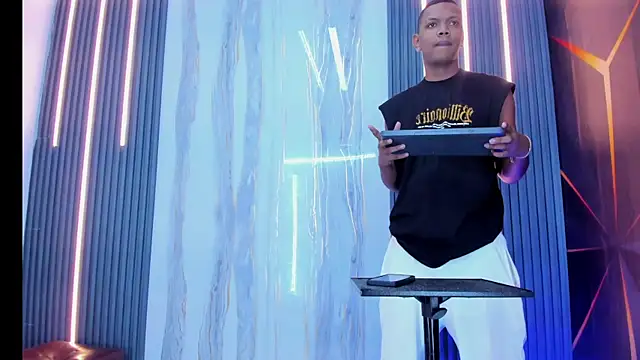 Play boys Hot2 online show from December 2, 2025, 8:10 pm