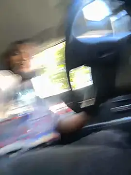 Zander1943 online show from October 3, 2025, 8:32 pm