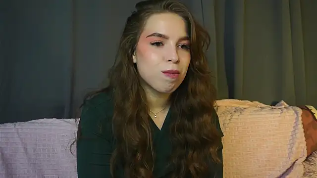 Snapshot of ToniaRoehr chatting on October 9, 2025, 8:53 pm ToniaRoehr online show from October 9, 2025, 8:53 pm