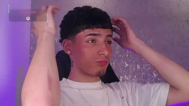 MateoMitchell online show from December 3, 2025, 5:08 am