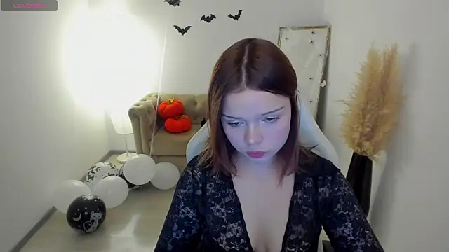 Sarah babyyy online show from October 23, 2025, 5:50 am