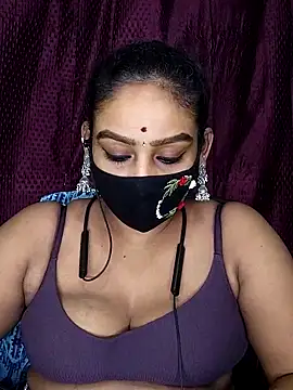 Snapshot of tamil_Monisha chatting on April 28, 2026, 5:28 pm tamil Monisha online show from April 28, 2026, 5:28 pm