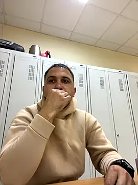 Snapshot of Mahrovmaxim chatting on November 1, 2025, 7:13 am Mahrovmaxim online show from November 1, 2025, 7:13 am