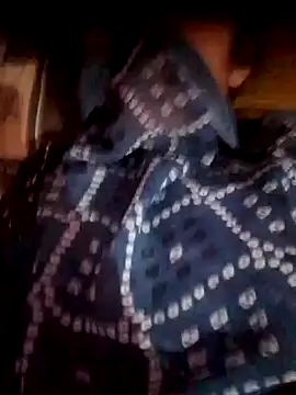 Snapshot of CWEETY-12 chatting on October 30, 2025, 9:11 pm CWEETY-12 online show from October 30, 2025, 9:11 pm