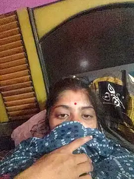 Snapshot of CWEETY-12 chatting on October 9, 2025, 7:25 pm CWEETY-12 online show from October 9, 2025, 7:25 pm