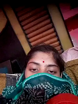 Snapshot of CWEETY-12 chatting on October 30, 2025, 4:22 am CWEETY-12 online show from October 30, 2025, 4:22 am