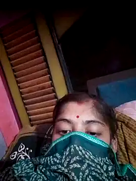 Snapshot of CWEETY-12 chatting on October 21, 2025, 12:21 am CWEETY-12 online show from October 21, 2025, 12:21 am