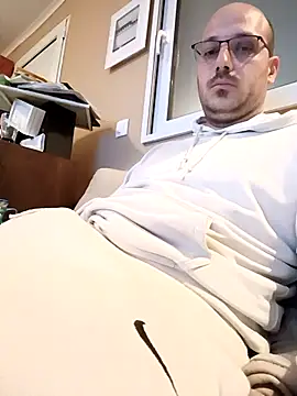 Snapshot of arksex32 chatting on May 8, 2026, 3:54 am arksex32 online show from May 8, 2026, 3:54 am