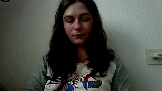 Twolatte1520 online show from June 3, 2026, 10:27 am