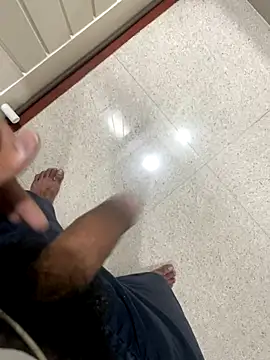 Snapshot of Akky00359 chatting on October 7, 2025, 8:10 pm Akky00359 online show from October 7, 2025, 8:10 pm