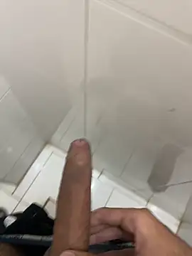 Snapshot of Akky00359 chatting on November 6, 2025, 3:05 pm Akky00359 online show from November 6, 2025, 3:05 pm