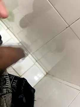 Snapshot of Akky00359 chatting on October 6, 2025, 2:51 pm Akky00359 online show from October 6, 2025, 2:51 pm