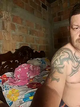 Snapshot of lady_and_charly chatting on December 2, 2025, 5:31 am lady and charly online show from December 2, 2025, 5:31 am