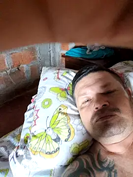 Snapshot of lady_and_charly chatting on November 6, 2025, 7:23 am lady and charly online show from November 6, 2025, 7:23 am