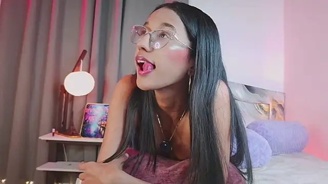 Snapshot of luna_valen chatting on November 19, 2025, 9:04 pm luna valen online show from November 19, 2025, 9:04 pm