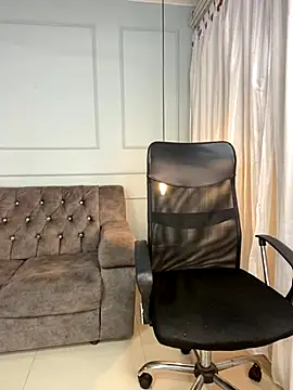 Snapshot of Rose_monroee chatting on November 17, 2025, 7:29 pm Rose monroee online show from November 17, 2025, 7:29 pm