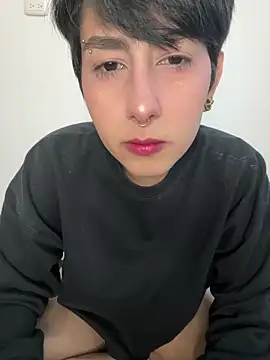 DaisyEmily online show from November 8, 2025, 10:46 pm