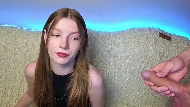 Snapshot of Kamiko- chatting on October 11, 2025, 4:19 pm Kamiko- online show from October 11, 2025, 4:19 pm