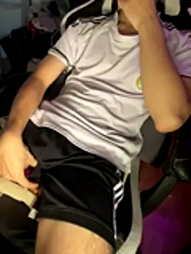 Wuza-H online show from December 4, 2025, 8:52 pm