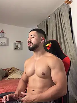 Ezzio Scolaro online show from November 26, 2025, 12:10 am