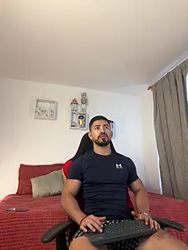 Ezzio Scolaro online show from April 2, 2026, 10:27 pm