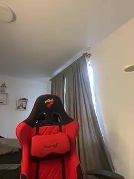 Ezzio Scolaro online show from February 26, 2026, 10:10 pm