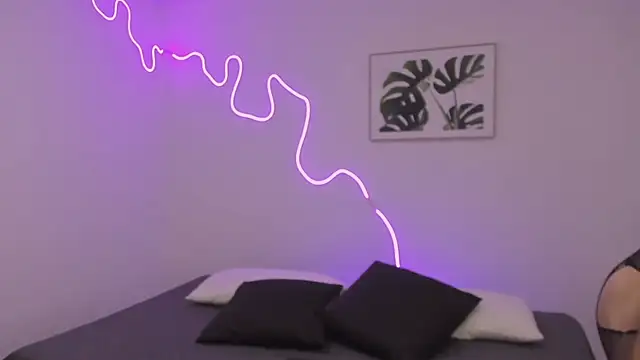 Snapshot of Sam_Clark chatting on December 15, 2025, 8:36 pm Sam Clark online show from December 15, 2025, 8:36 pm