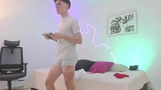 Snapshot of Sam_Clark chatting on November 1, 2025, 3:57 am Sam Clark online show from November 1, 2025, 3:57 am