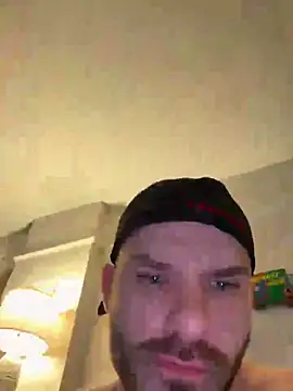 Snapshot of fukMIkehunT_313 chatting on April 1, 2026, 10:28 pm fukMIkehunT 313 online show from April 1, 2026, 10:28 pm