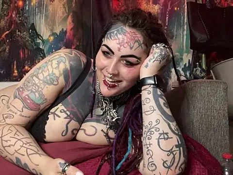 nyxvelon online show from November 4, 2025, 9:29 pm