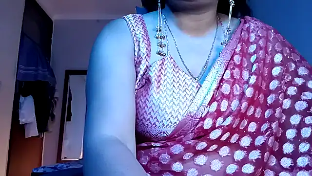 horny milf couple online show from May 29, 2026, 7:20 pm