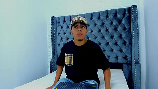 Snapshot of JACCOCK_4 chatting on November 6, 2025, 4:05 am JACCOCK 4 online show from November 6, 2025, 4:05 am